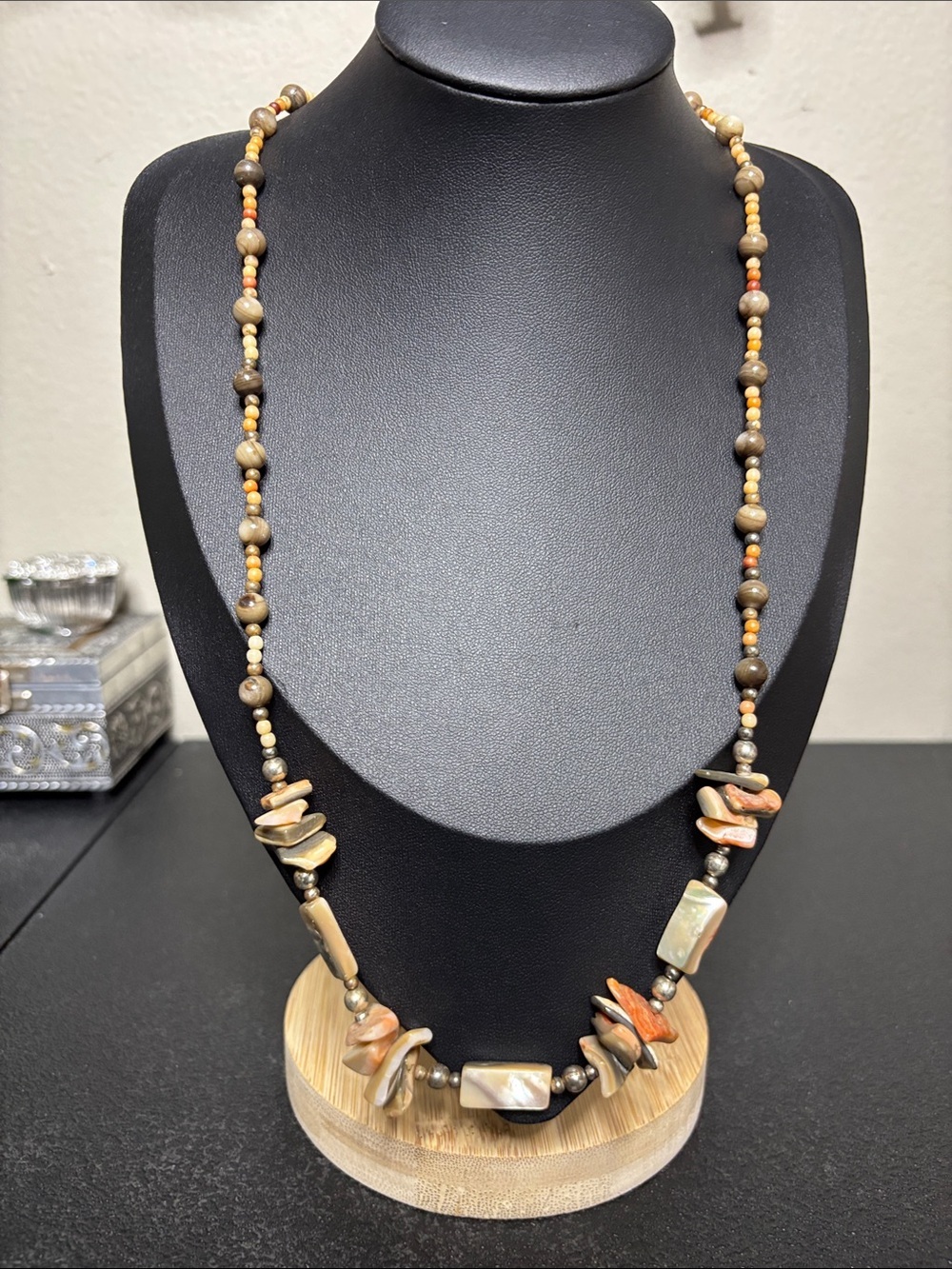 Vintage Natural Shell & Stone Bead Necklace in Beige and Orange